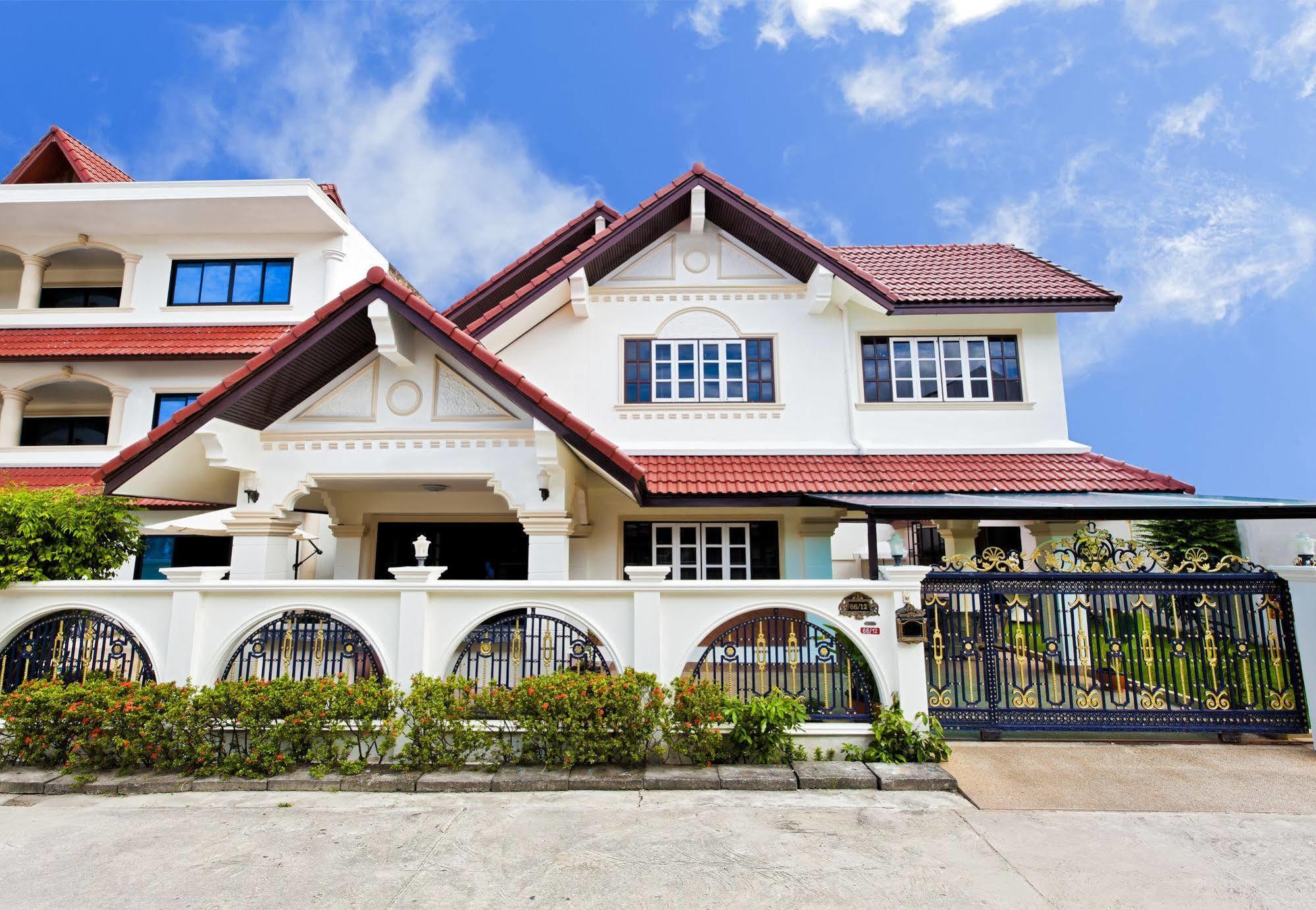 Royal Prince Residence Patong Exterior photo